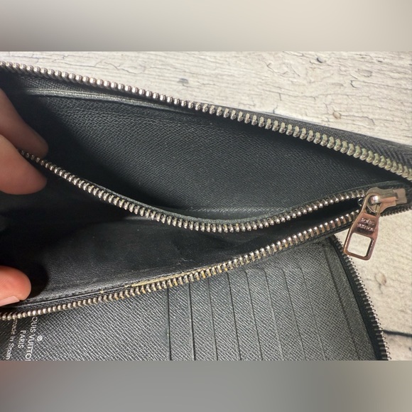 Louis Vuitton Long Wallet Zippy Vertical Ardoise Black Taiga - Picture 12 of 16